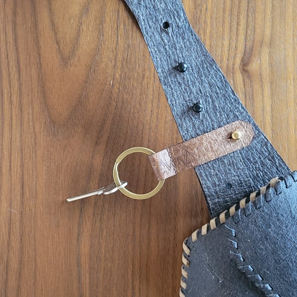 TSAVO detachable keychain Brown